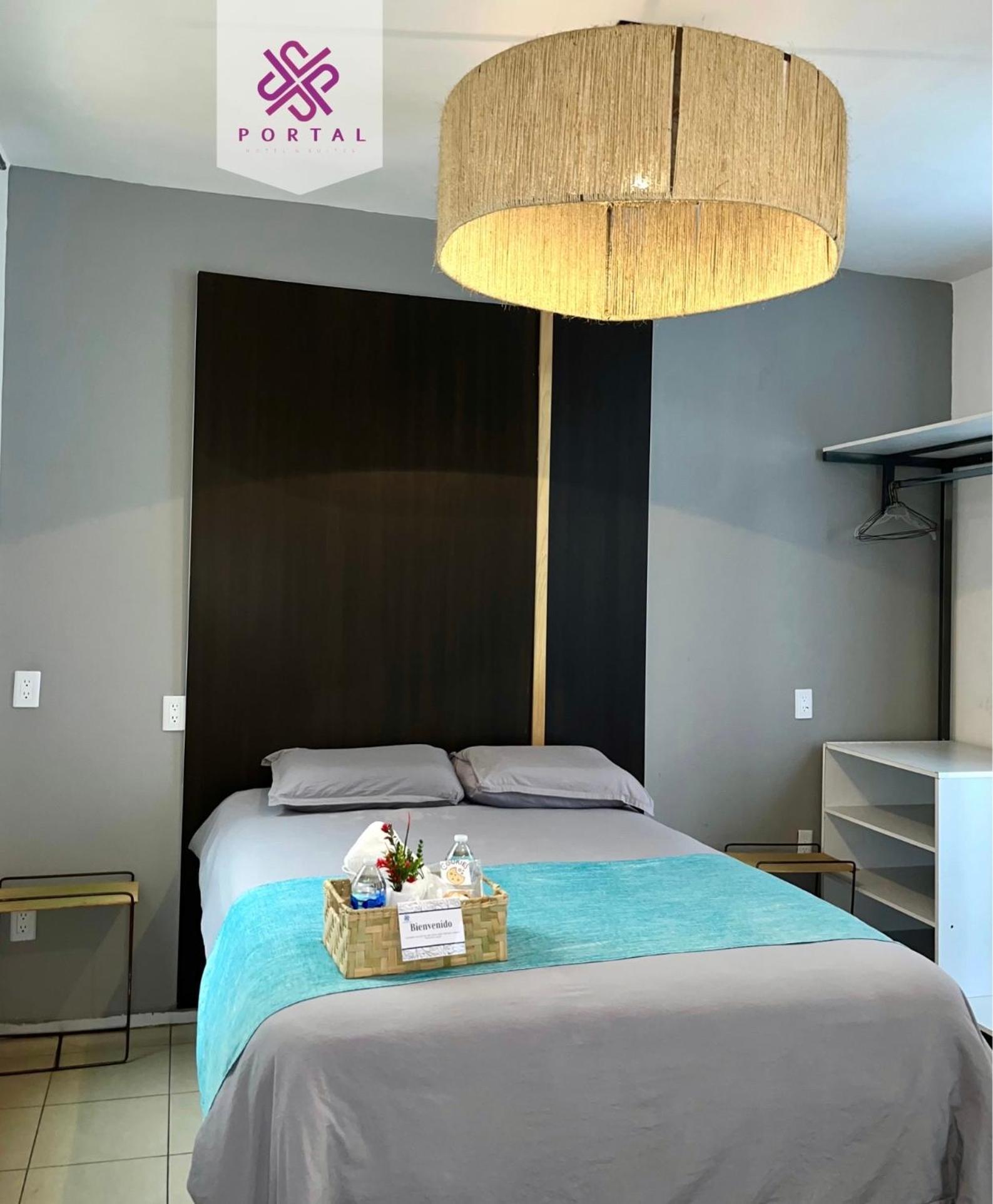 Hotel Portal & Suites Ciudad Hidalgo Esterno foto